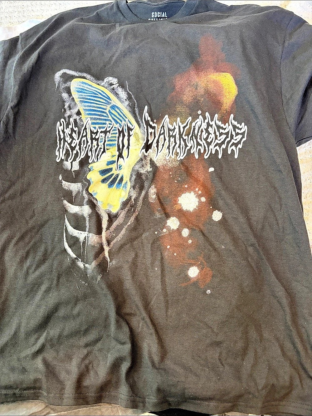 Social Collision Heart Of Darkness Oversized T-Shirt Graphic Tee Small/Medium